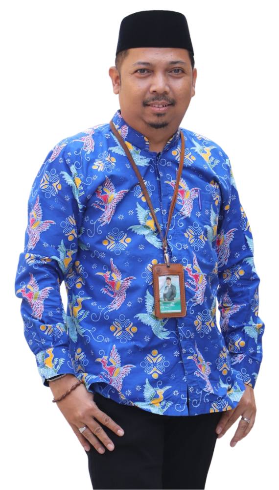 Yudil mengenakan peci hitam dan batik biru, dengan latar belakang transparan